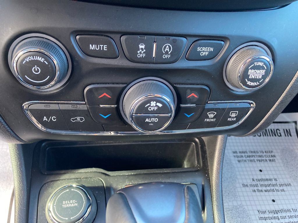 Used 2020 Jeep Cherokee Limited w/ Trailer Tow Group image 25