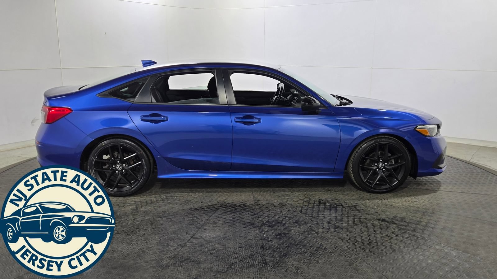 Used 2023 Honda Civic Sport image 8