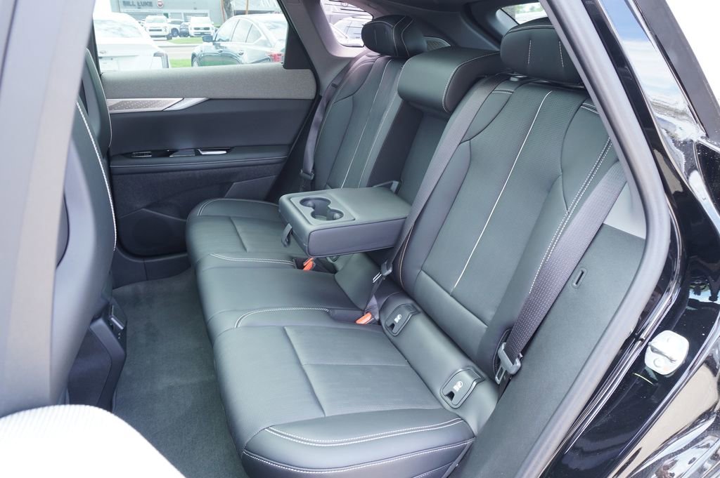 New 2025 Cadillac Optiq Luxury 2 AWD/4WD image 8
