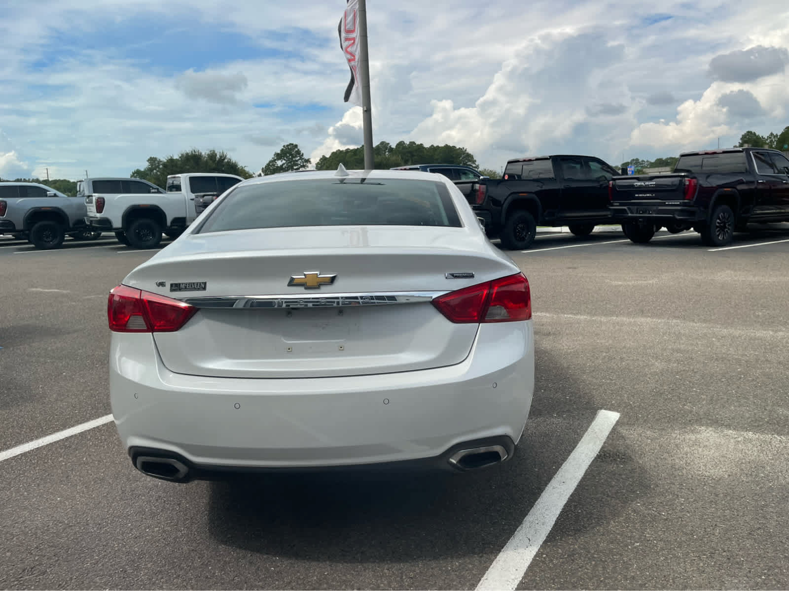 Used 2017 Chevrolet Impala Premier w/ Enhanced Convenience Package FWD image 6