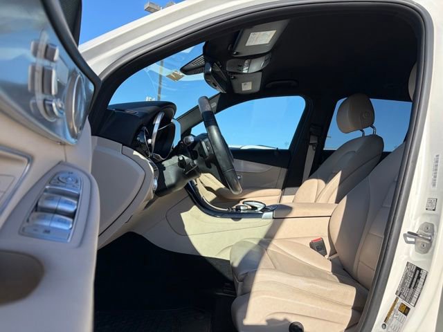 Used 2017 Mercedes-Benz GLC 300 4MATIC image 24