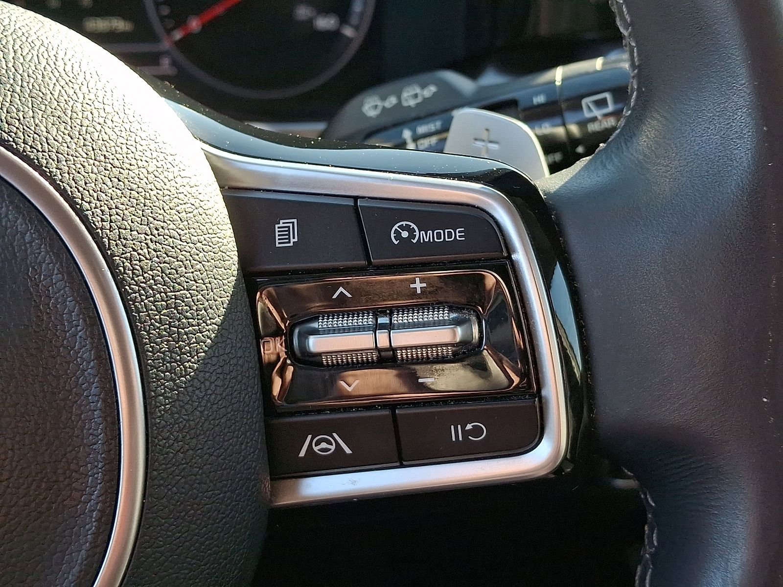 Used 2022 Kia Sorento S image 22