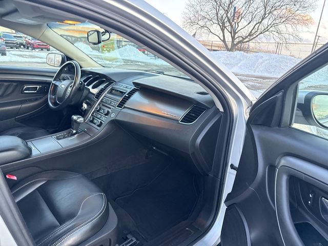 Used 2010 Ford Taurus SEL image 21