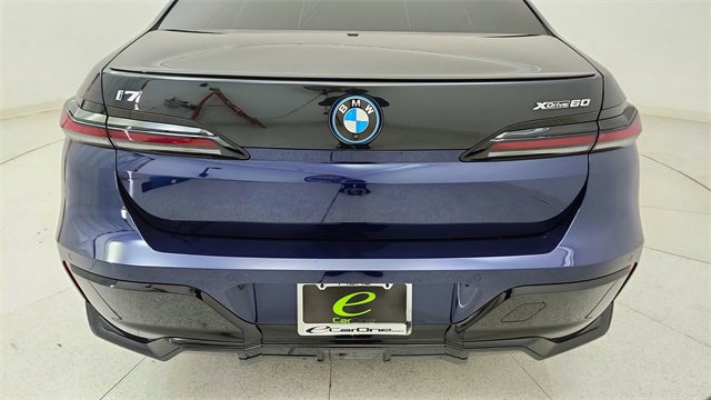 Used 2023 BMW i7 xDrive60 image 11