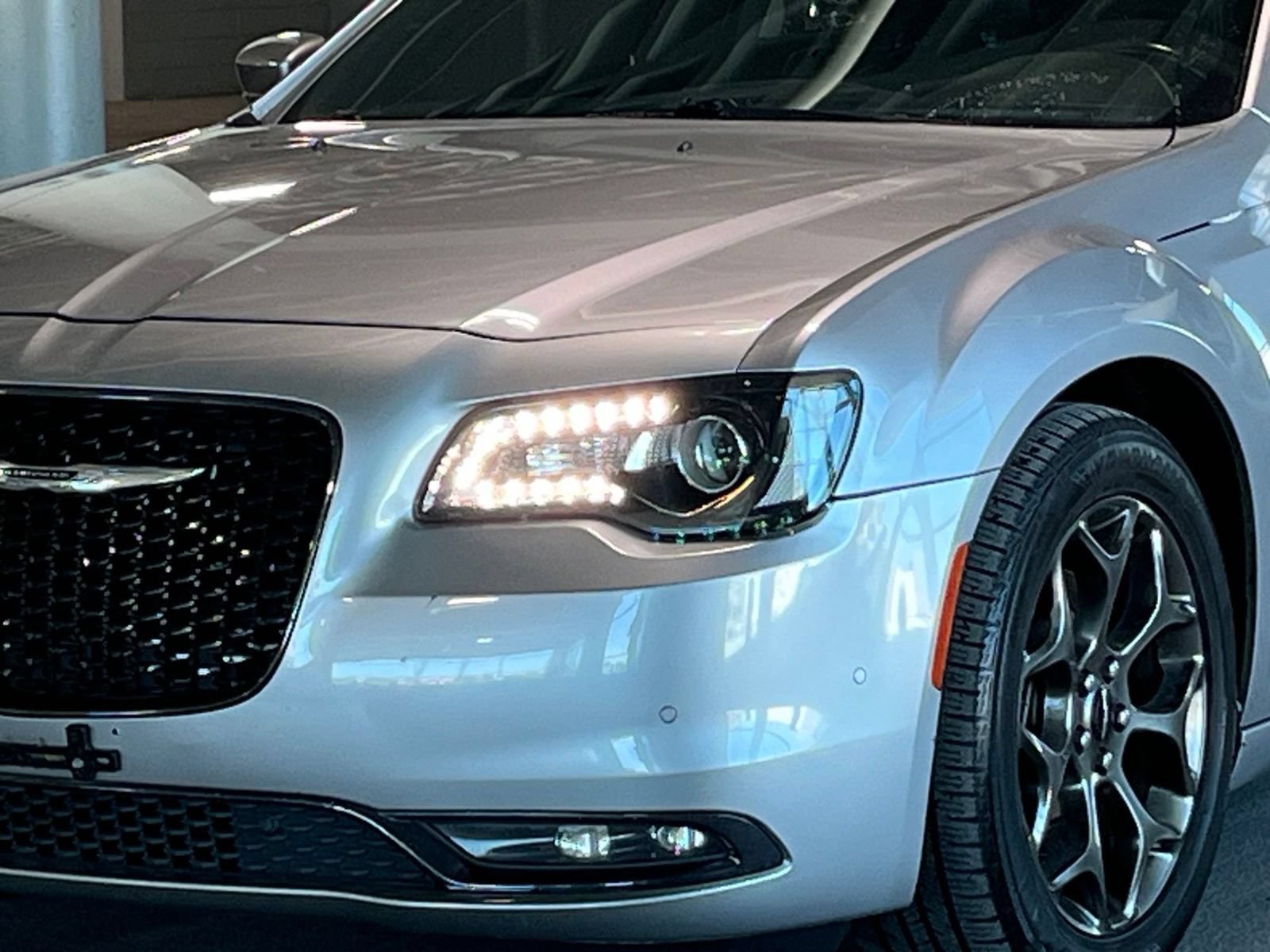 Used 2016 Chrysler 300 S w/ 300S Premium Group AWD/4WD image 5