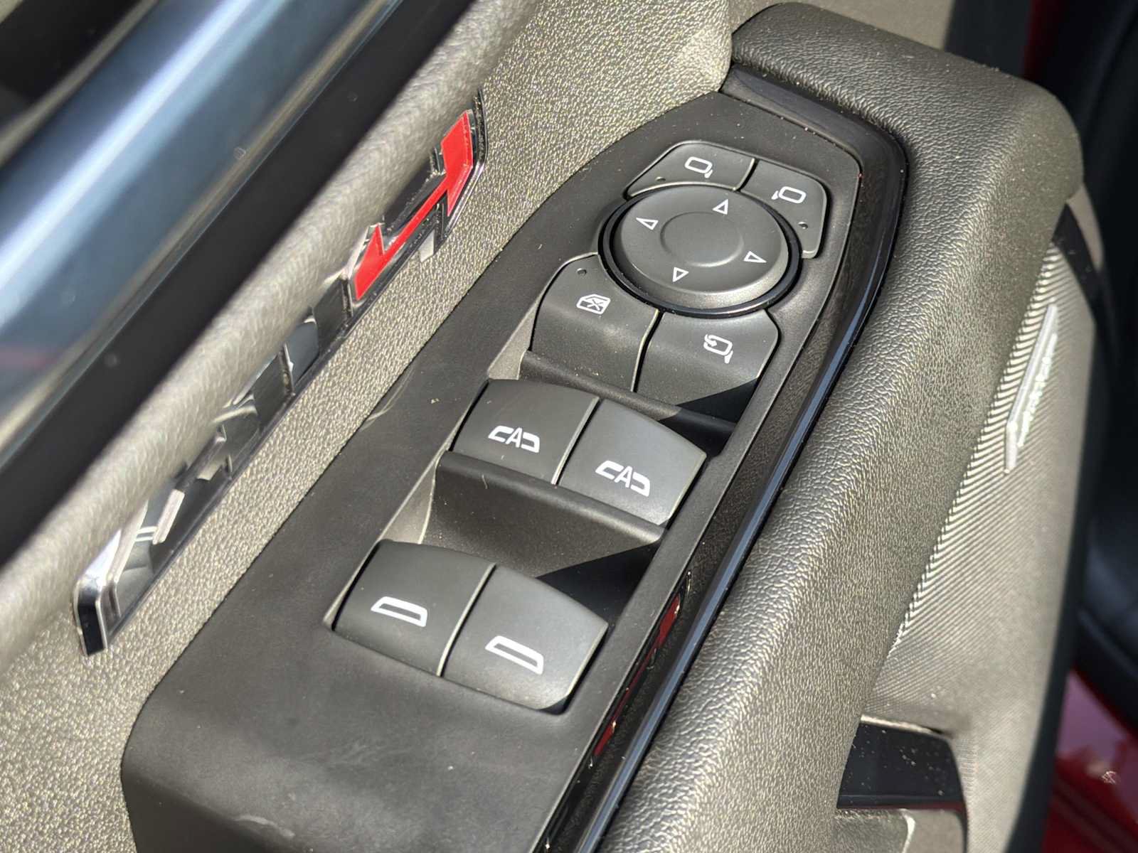 Used 2024 GMC Sierra 1500 AT4 w/ Technology Package AWD/4WD image 18