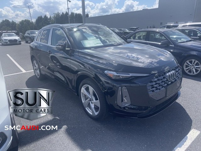 New 2025 Audi Q5 Prestige image 1