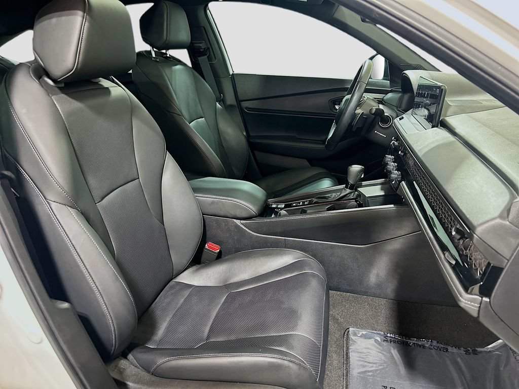 Used 2025 Honda Accord Sport image 25