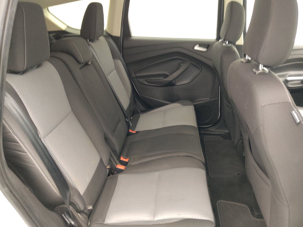 Used 2019 Ford Escape SE FWD image 19
