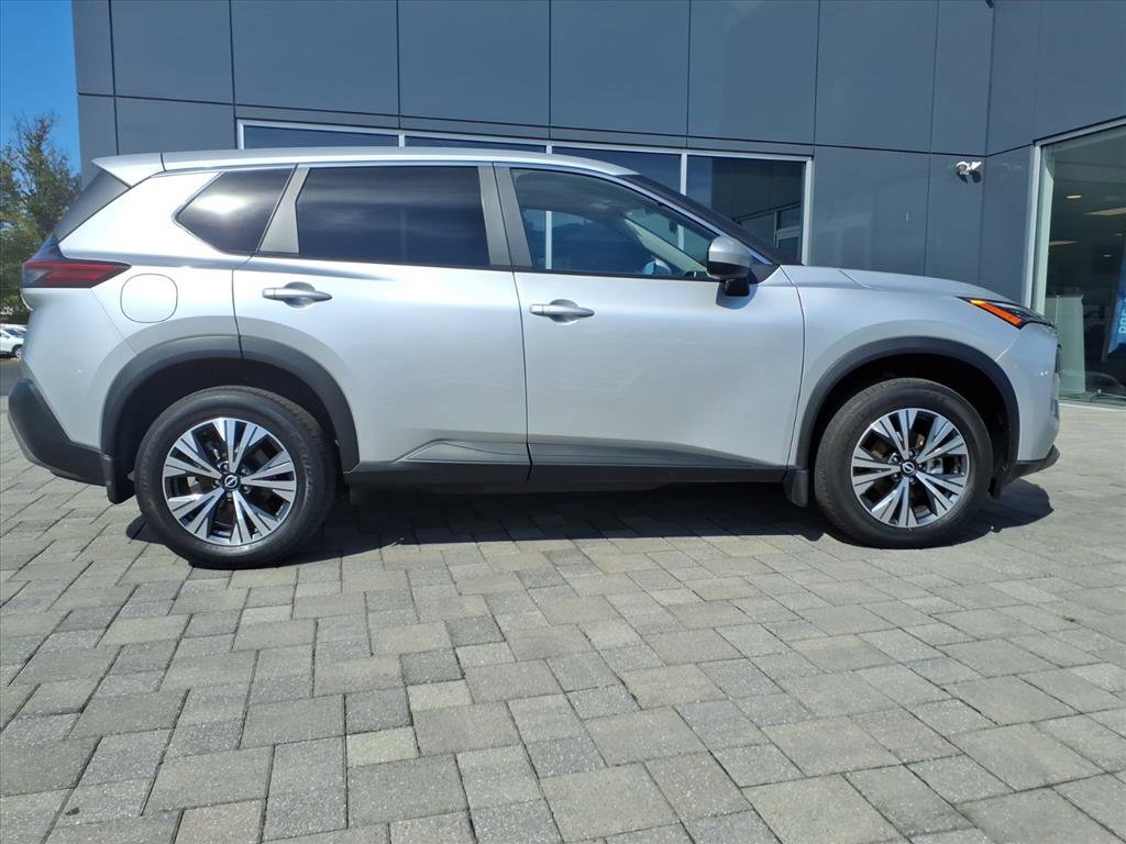 Certified 2023 Nissan Rogue SV image 2