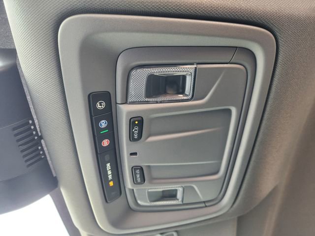 Used 2024 Chevrolet Silverado 1500 Custom Trail Boss AWD/4WD image 27