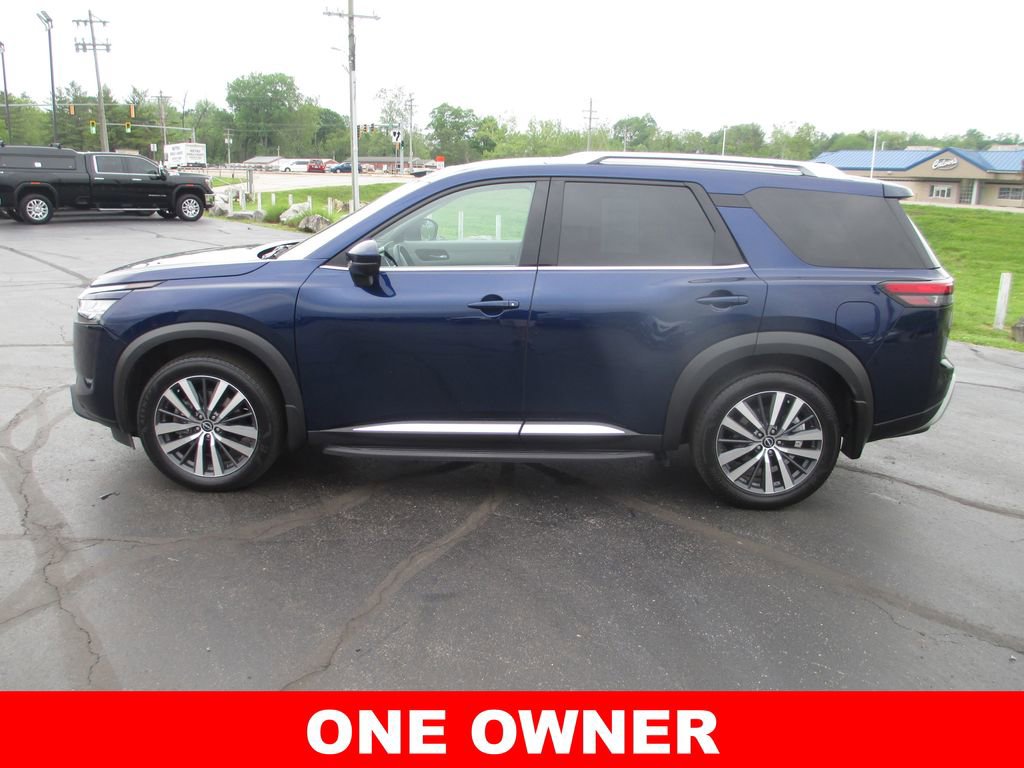 Used 2022 Nissan Pathfinder Platinum w/ Lighting Package (N93) AWD/4WD image 10