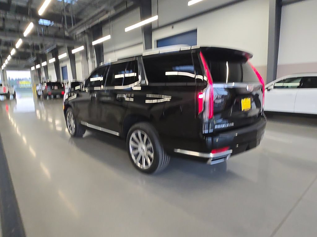 Certified 2023 Cadillac Escalade Premium Luxury Platinum w/ Heavy-Duty Trailer Package AWD/4WD image 7