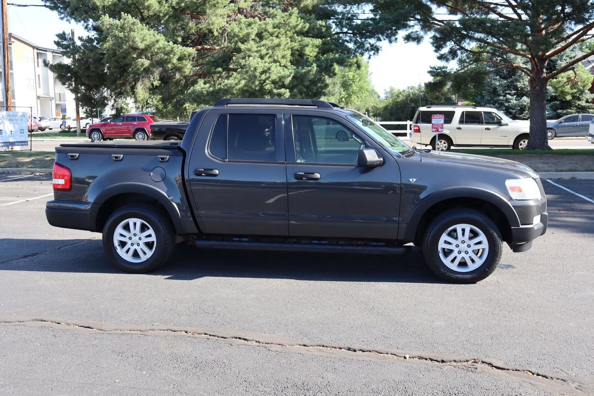 Used 2007 Ford Explorer Sport Trac XLT AWD/4WD image 3
