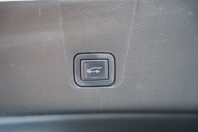 Used 2020 Chevrolet Traverse Premier w/ Redline Edition FWD image 10