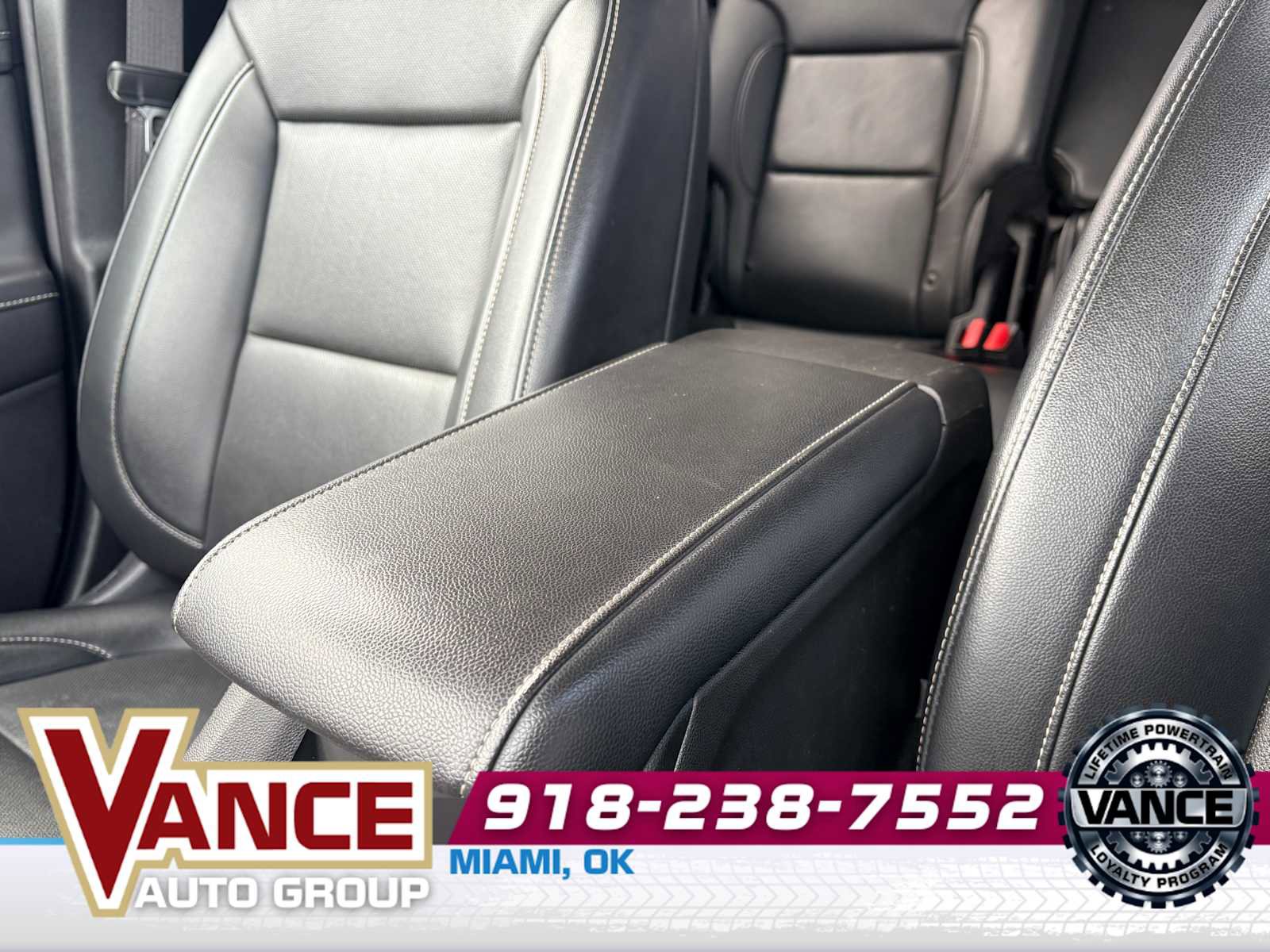 Used 2023 GMC Acadia SLT AWD/4WD image 35