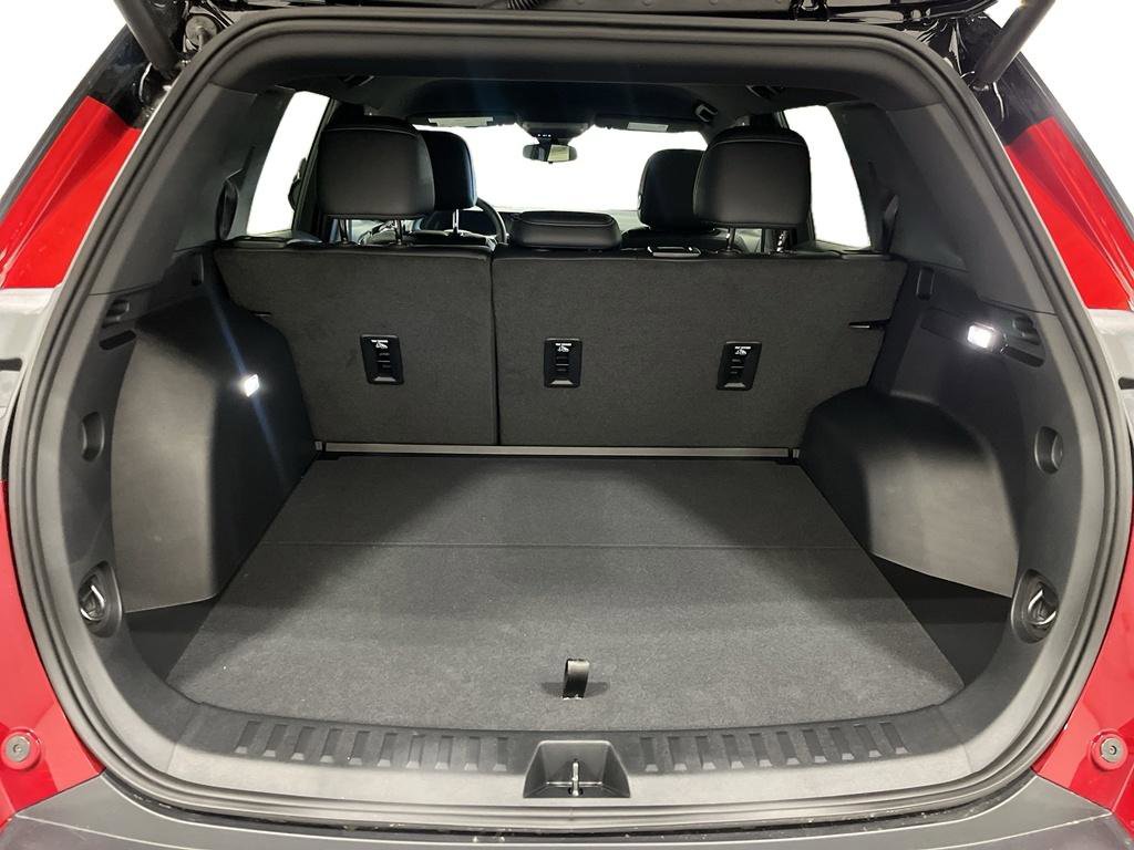 New 2026 Chevrolet Equinox LT w/ Convenience Package II AWD/4WD image 9
