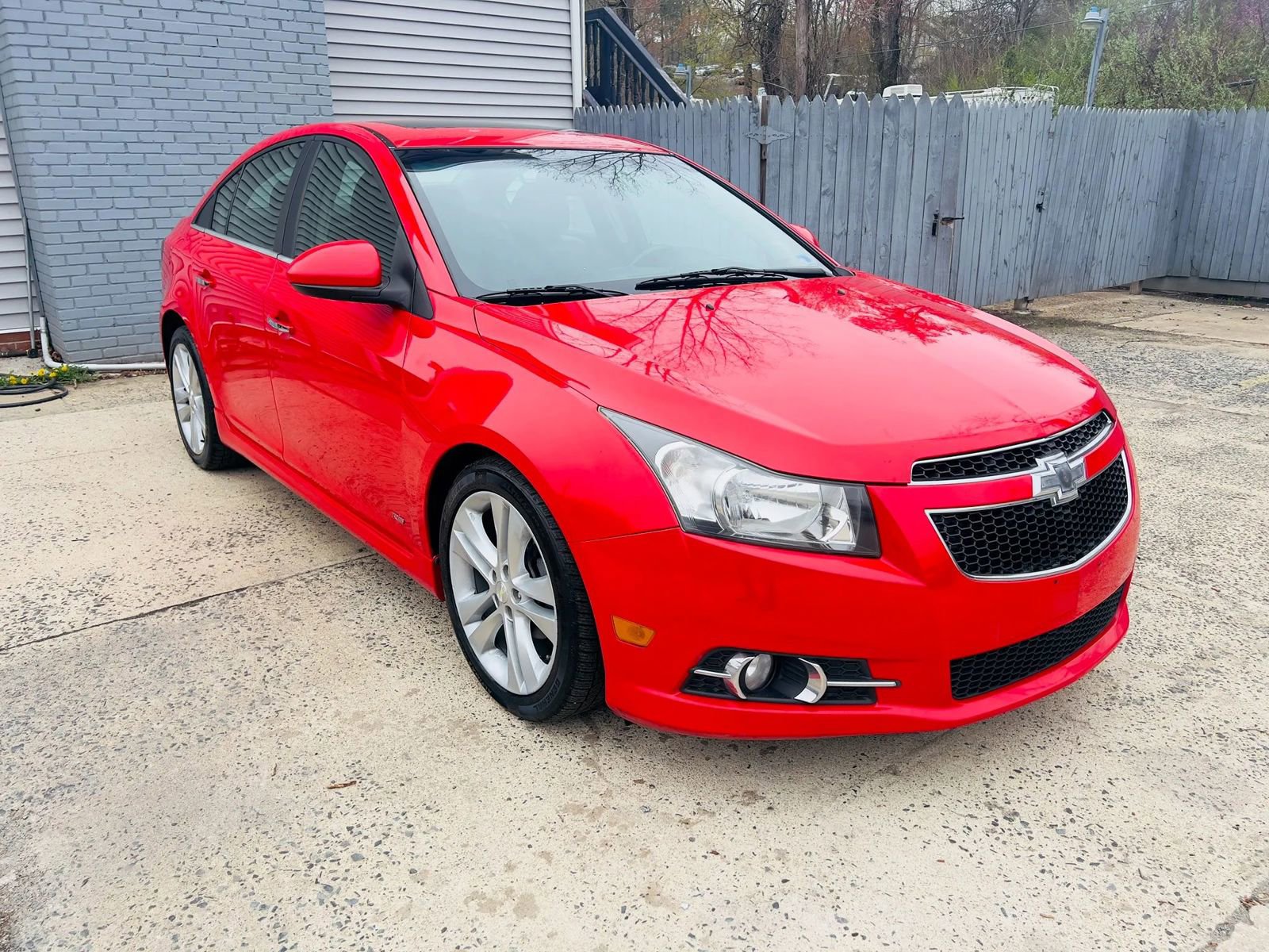 Used 2014 Chevrolet Cruze LTZ w/ RS Package FWD image 3