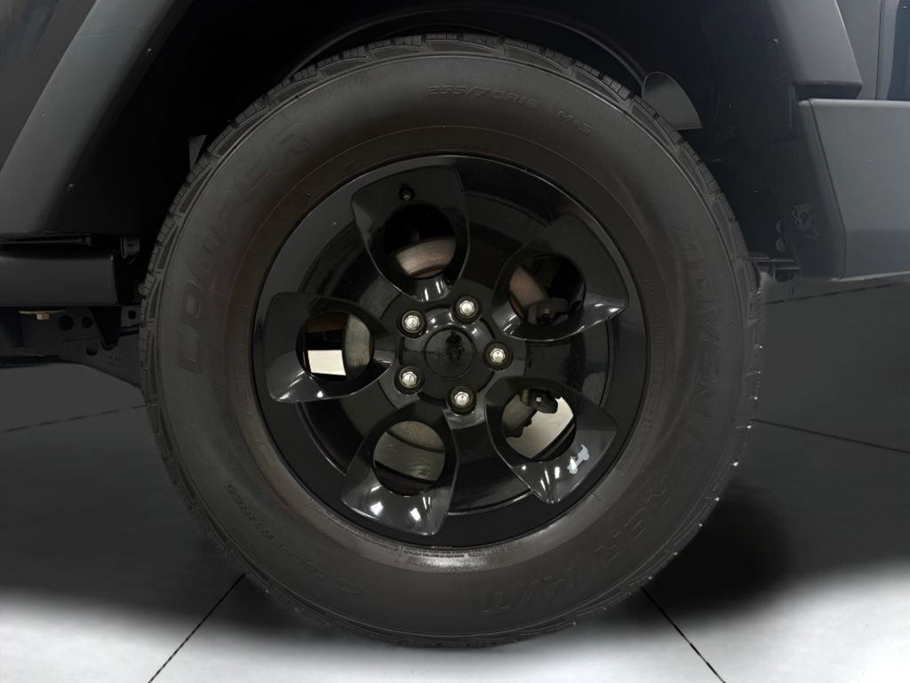 Used 2016 Jeep Wrangler Sport image 27