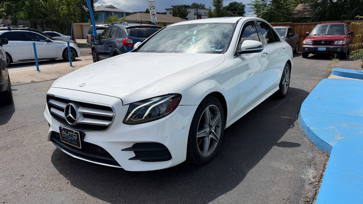Used 2017 Mercedes-Benz E 300 4MATIC image 5