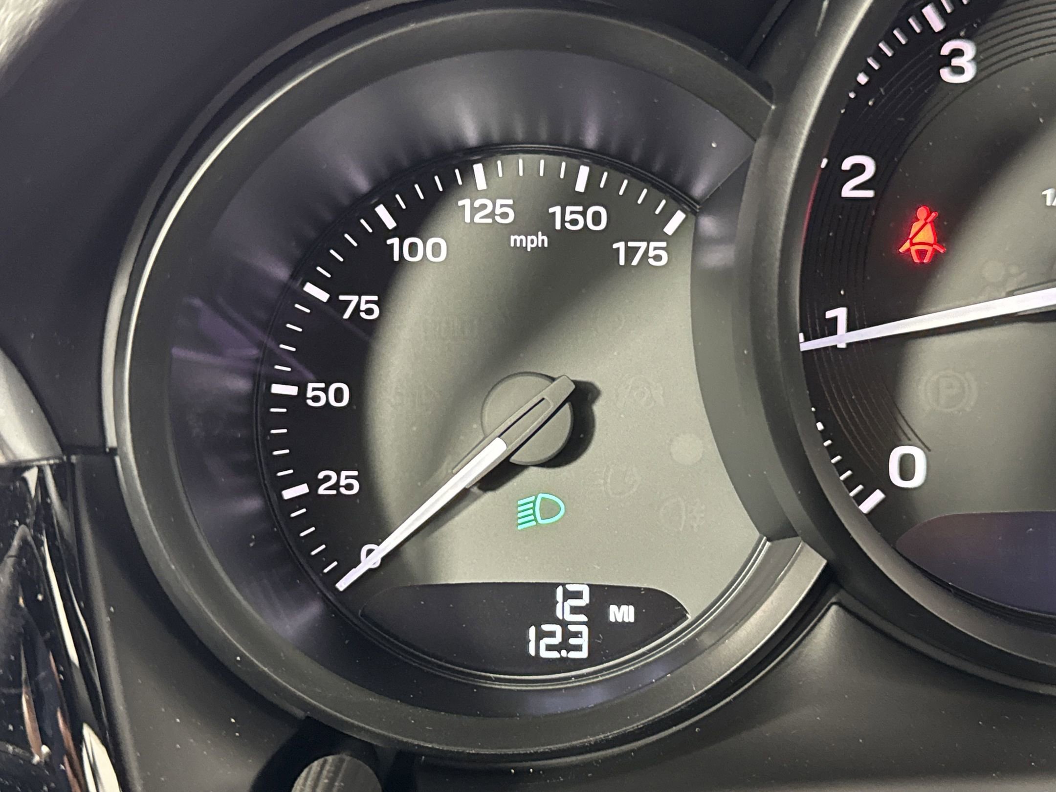 Certified 2025 Porsche Macan image 17