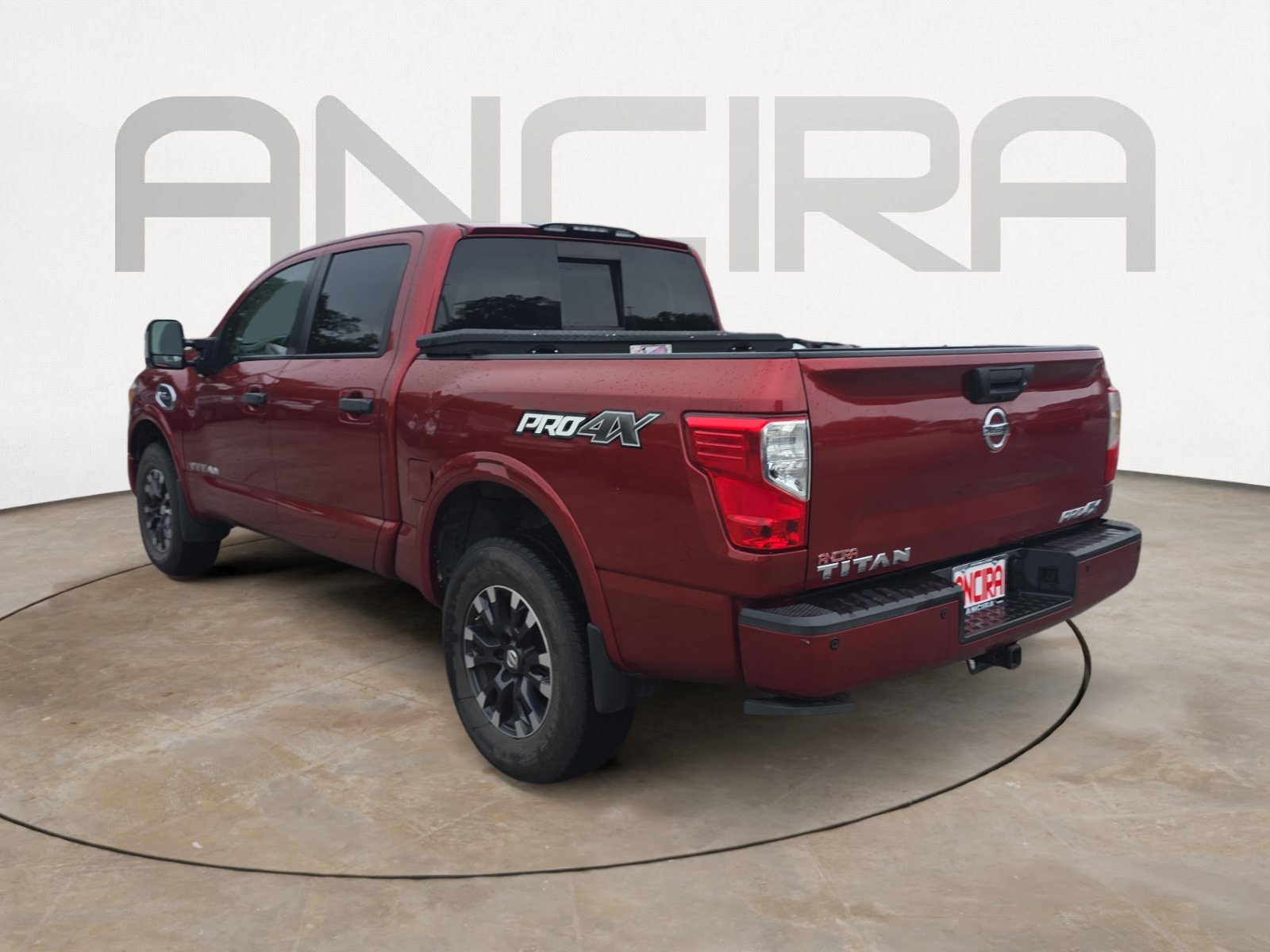 Used 2017 Nissan Titan PRO-4X AWD/4WD image 8