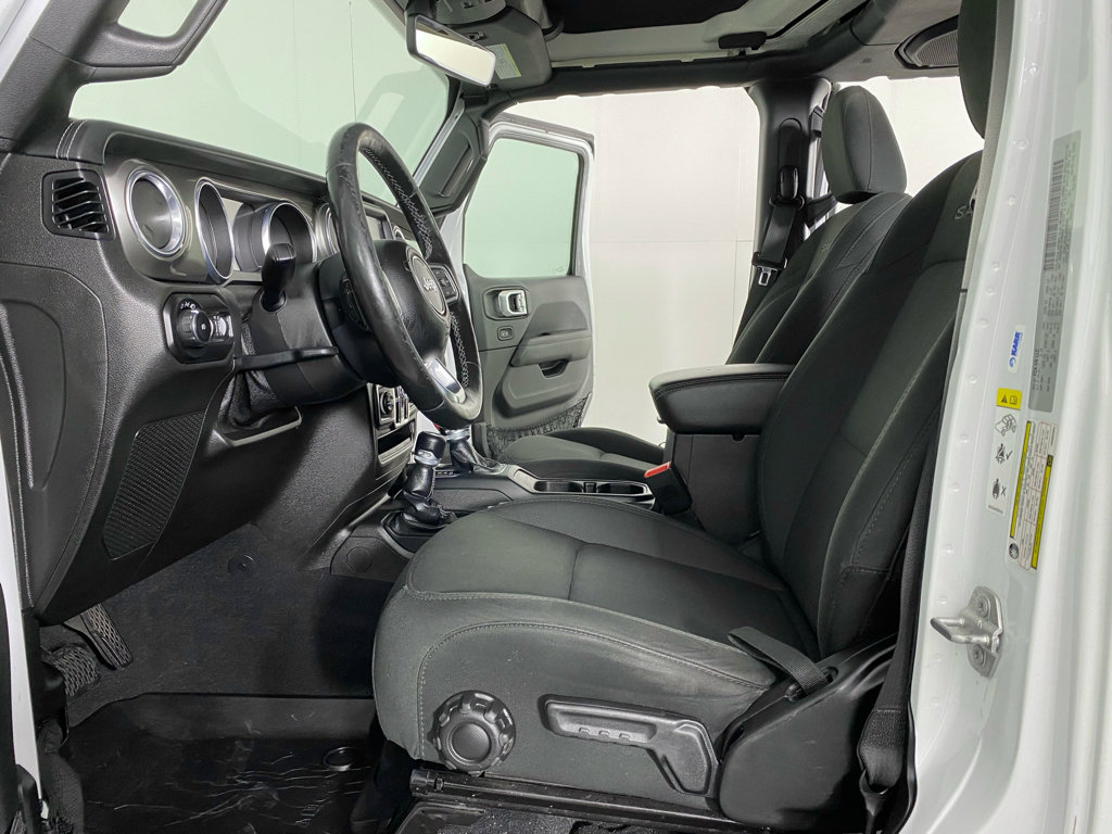 Used 2018 Jeep Wrangler Unlimited Sahara image 19