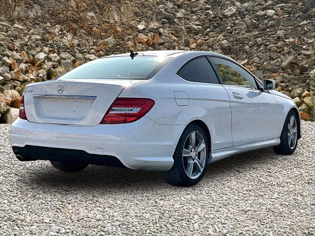 Used 2015 Mercedes-Benz C 250 Coupe image 2