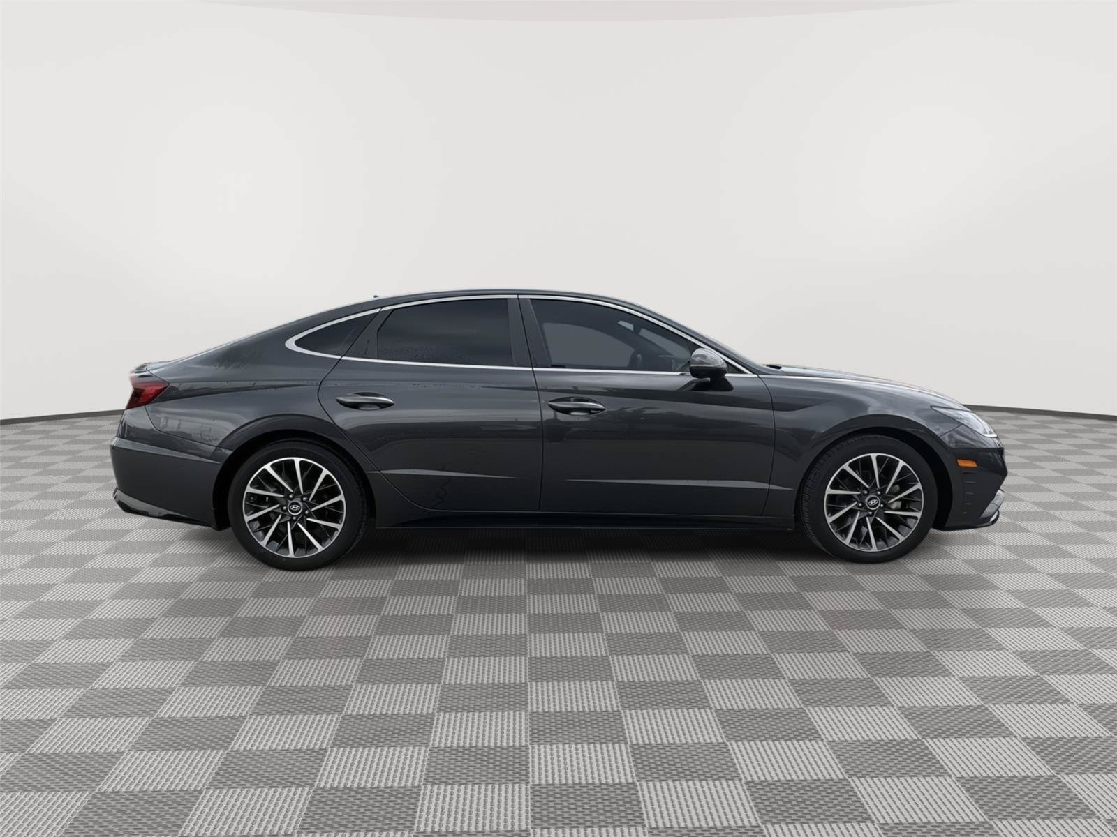 Used 2021 Hyundai Sonata Limited w/ Winter Weather Package FWD image 6