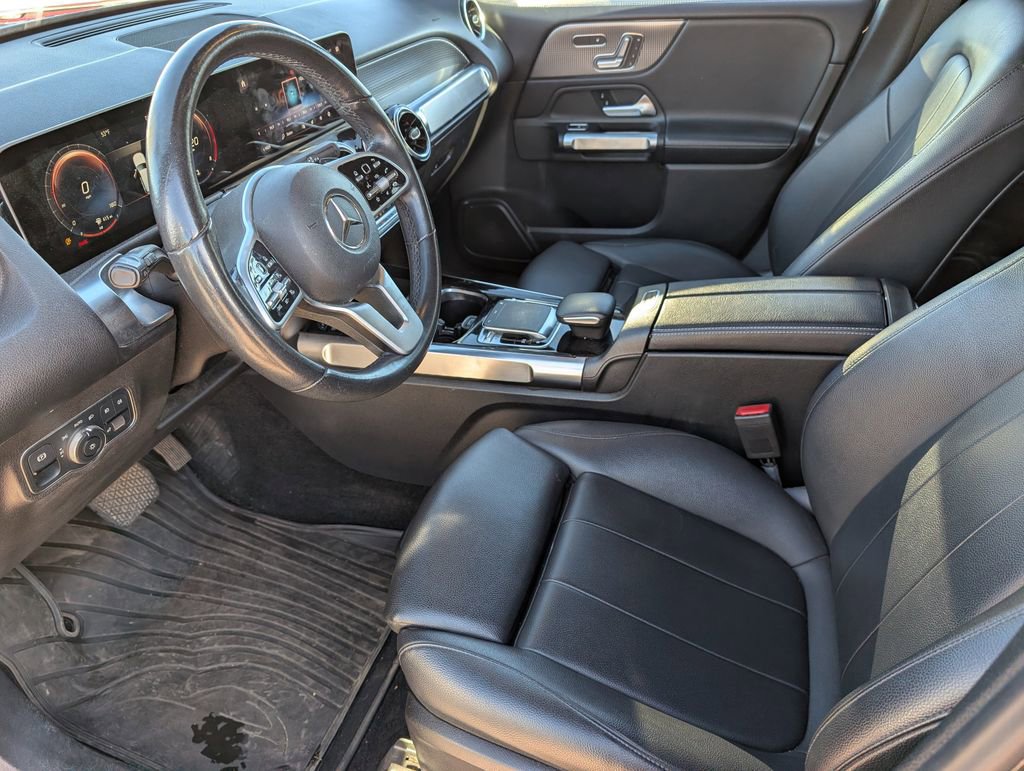 Used 2020 Mercedes-Benz GLB 250 4MATIC w/ Premium Package image 11