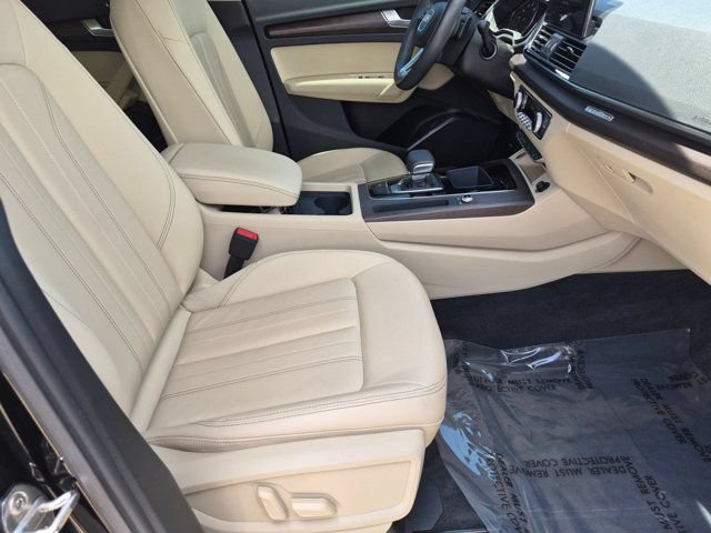 Used 2023 Audi Q5 2.0T Premium w/ Convenience Package AWD/4WD image 20