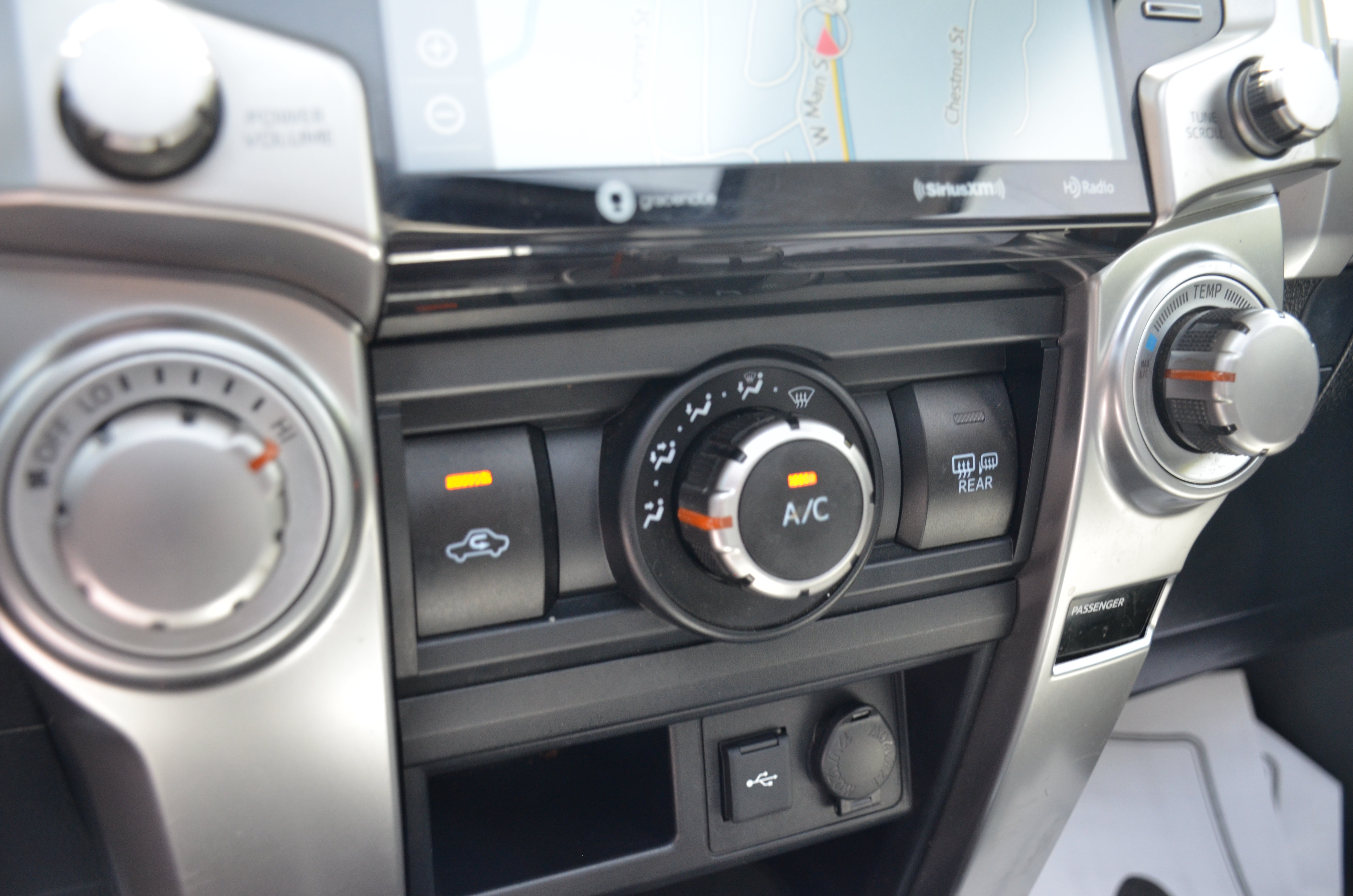 Used 2021 Toyota 4Runner SR5 Premium w/ Moonroof Package AWD/4WD image 55