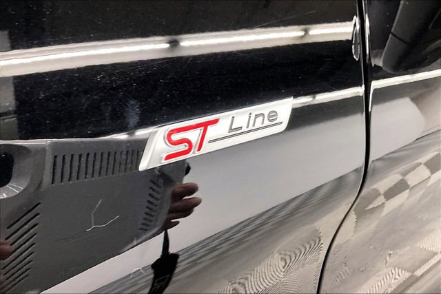 Used 2025 Ford Explorer ST-Line w/ Premium Package image 34