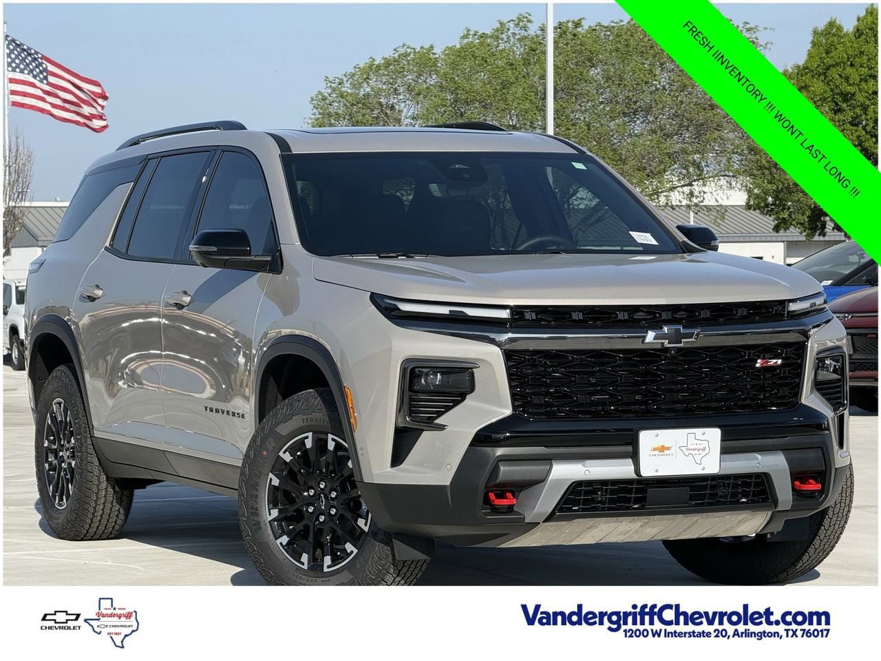 New 2026 Chevrolet Traverse Z71 w/ Enhanced Driving Package AWD/4WD image 2