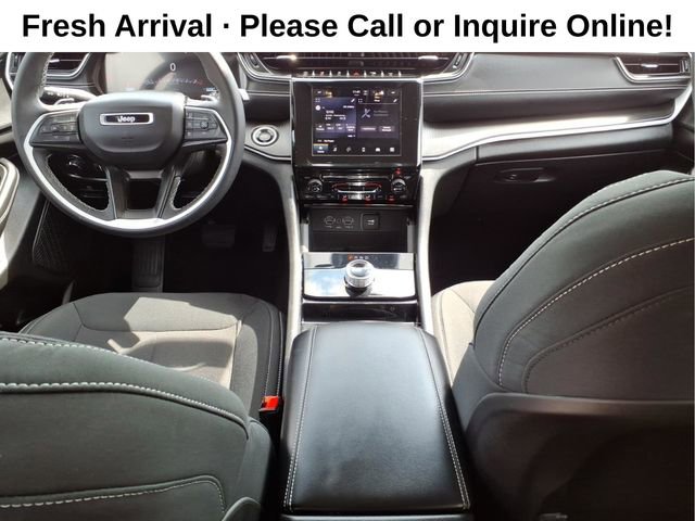 Used 2023 Jeep Grand Cherokee Laredo image 22