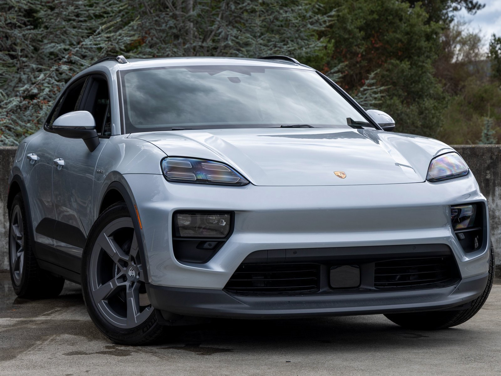 New 2025 Porsche Macan Electric image 6