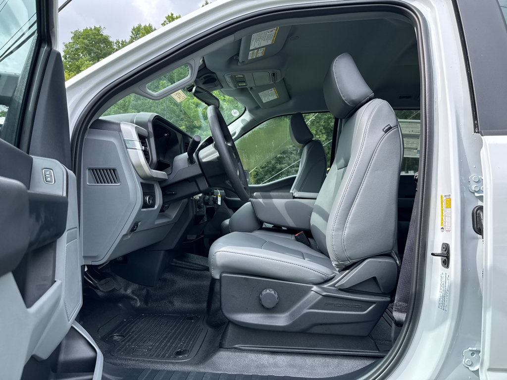 New 2026 Ford F250 XL w/ FX4 Off-Road Package AWD/4WD image 5