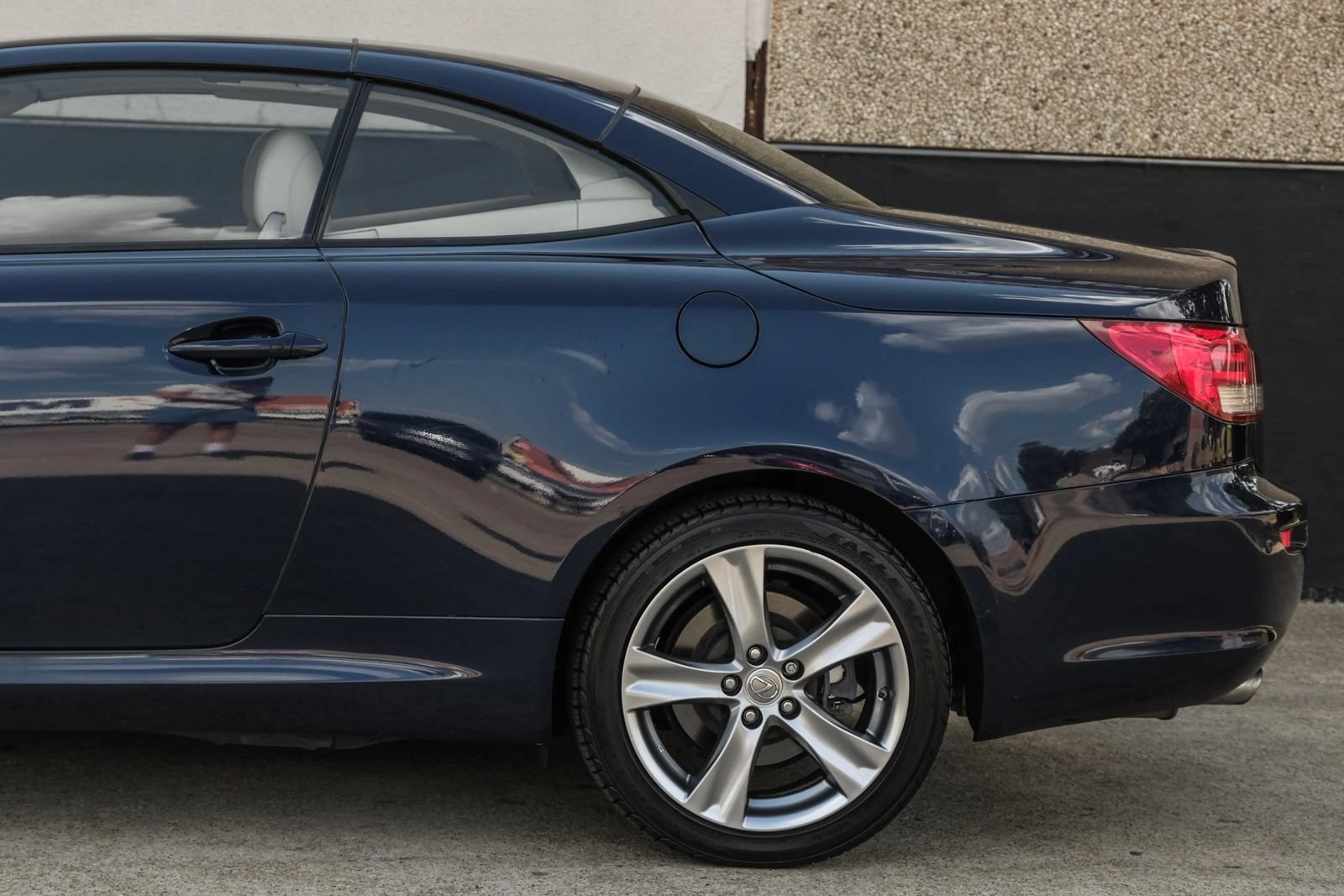Used 2015 Lexus IS 350C w/ Navigation System Package RWD image 16