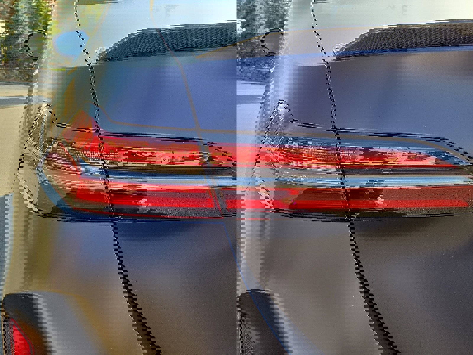 Used 2026 BMW M5 w/ Carbon Package image 10