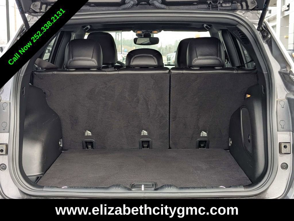 Used 2023 Jeep Compass Latitude w/ Sun and Sound Group image 14