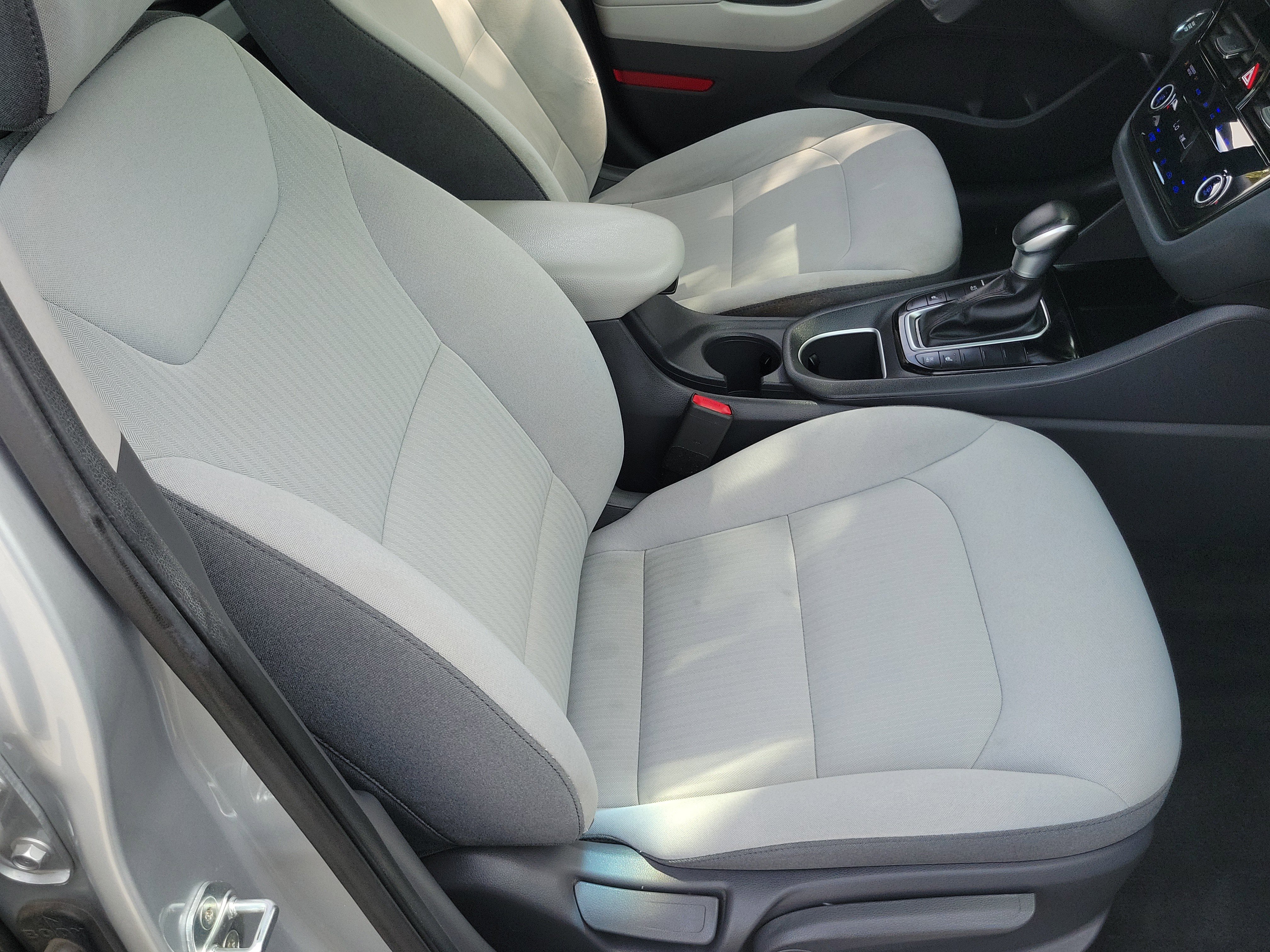 Used 2022 Hyundai Ioniq SE FWD image 22