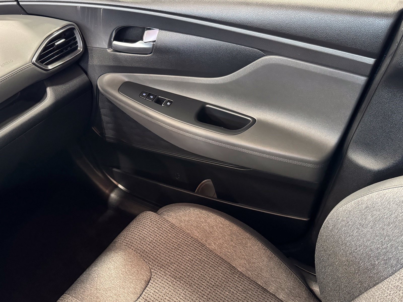 Used 2023 Hyundai Santa Fe SEL FWD image 43