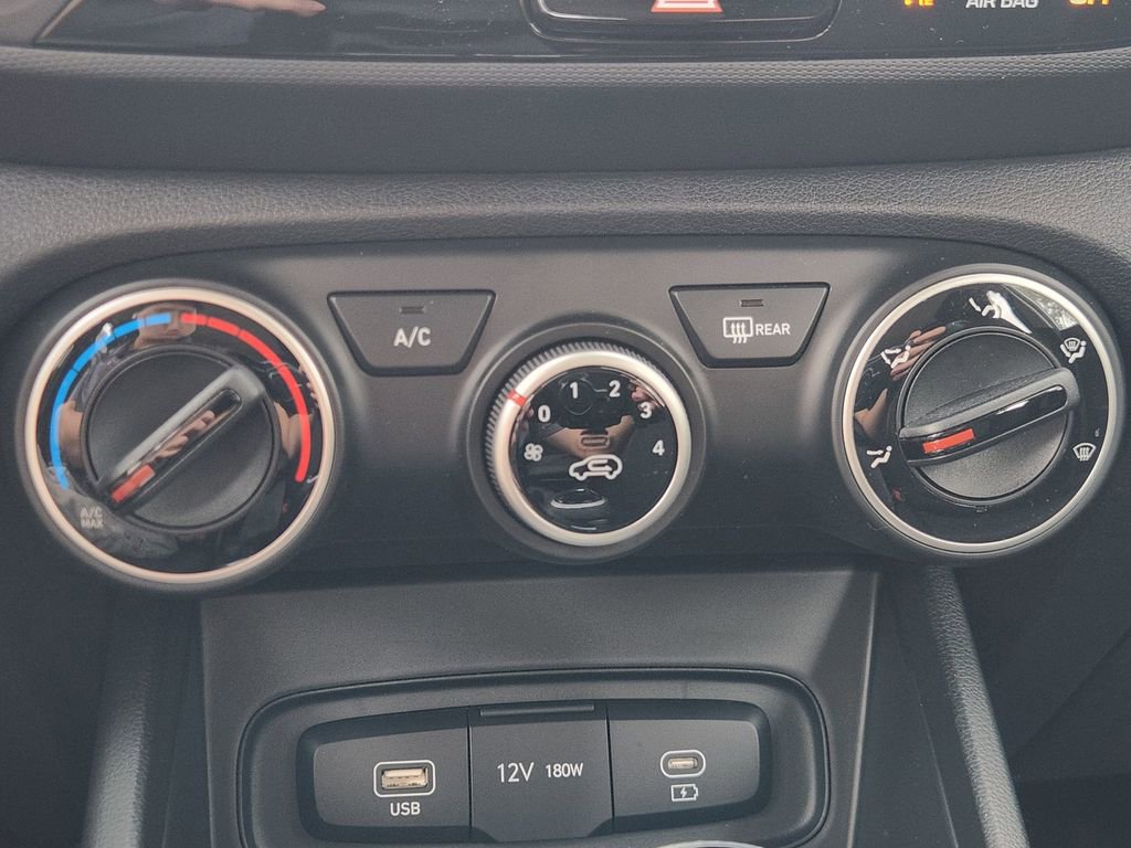 New 2026 Hyundai Venue SE FWD image 15