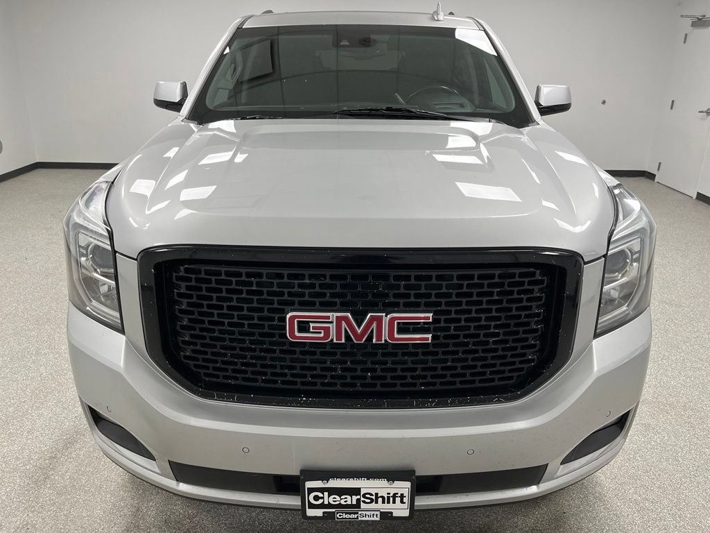 Used 2017 GMC Yukon XL Denali w/ Open Road Package AWD/4WD image 3