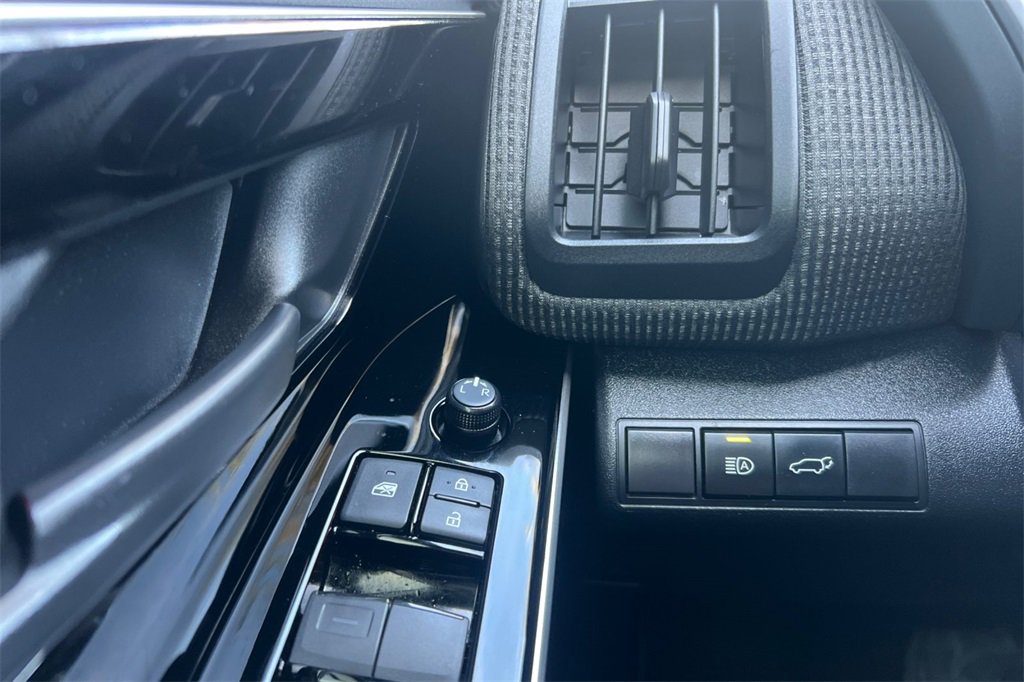 Used 2024 Toyota bZ4X XLE image 32