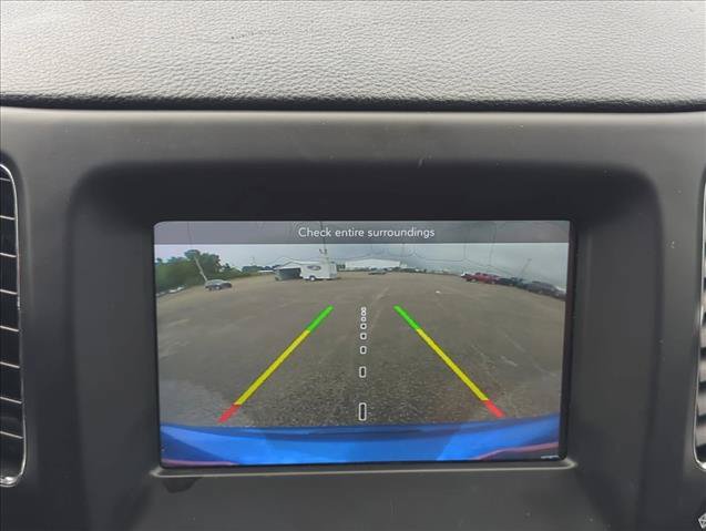 Used 2018 Jeep Compass Latitude w/ Popular Equipment Group FWD image 14