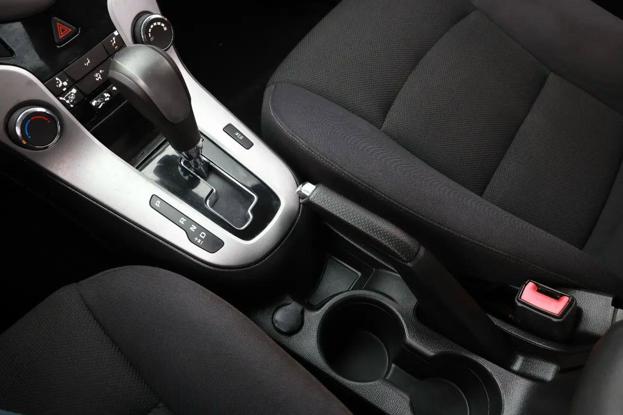 Used 2015 Chevrolet Cruze LT FWD image 33