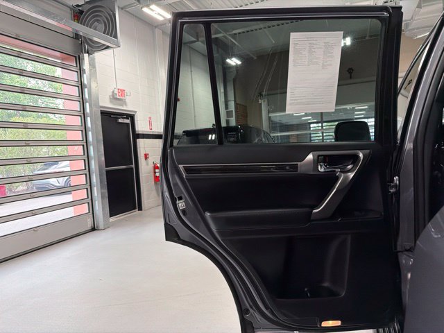 Used 2023 Lexus GX 460 Premium w/ Premium Package AWD/4WD image 28