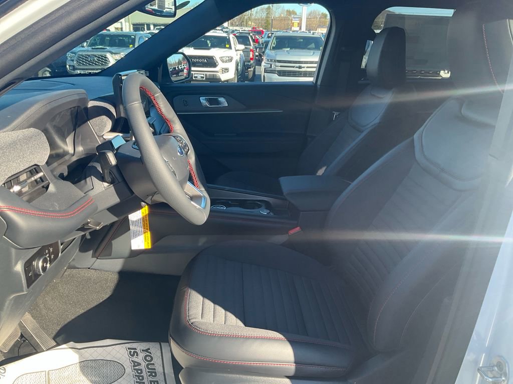 New 2026 Ford Explorer ST-Line w/ ST-Line Street Pack image 16
