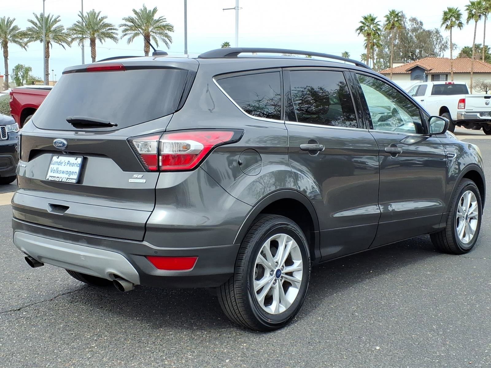 Used 2017 Ford Escape SE w/ Equipment Group 201A image 7
